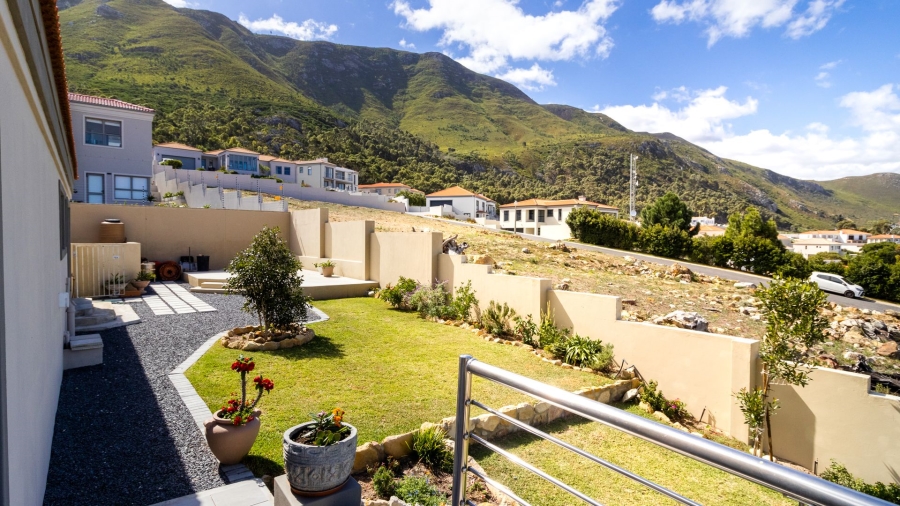 3 Bedroom Property for Sale in Berghof Western Cape